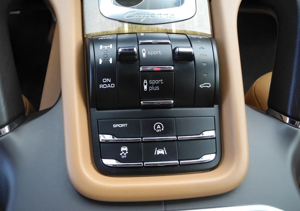 Porsche Cayenne cena 204999 przebieg: 222000, rok produkcji 2014 z Kalisz Pomorski małe 277